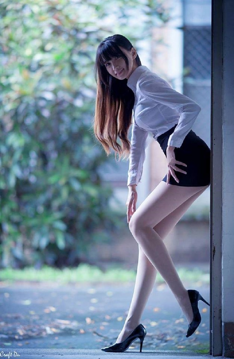Thin long legs asian fan photo