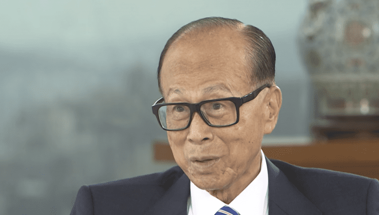 9 Crucial Life Lessons From The Richest Man in Hong Kong