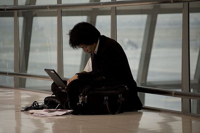 Recent Survey Shows The Damaging Effects of Being Ignored at the Workplace