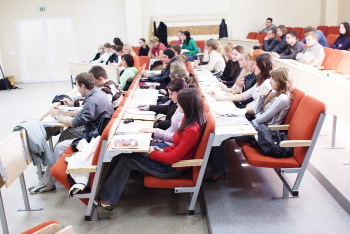 ‘Wasting Time on the Internet’ is Now a Legitimate Class at This Ivy League University