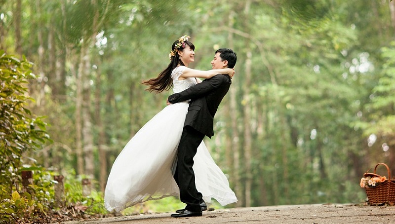 Massive Survey Reveals The Different Kinds of Relationships Asian Couples Have