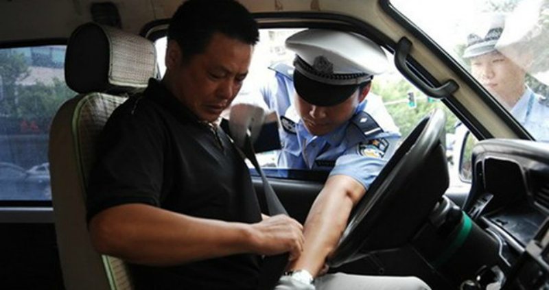 Shanghai is Now Fining People $7 for Not Wearing Their Seat Belts