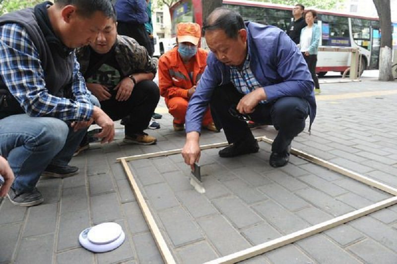 Netizens are Outraged at China’s New Way to Measure How Hard Street Cleaners Work