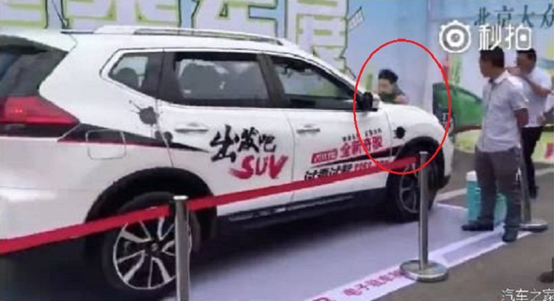 Nissan’s Collision Avoidance Demonstration Ends in… a Collision