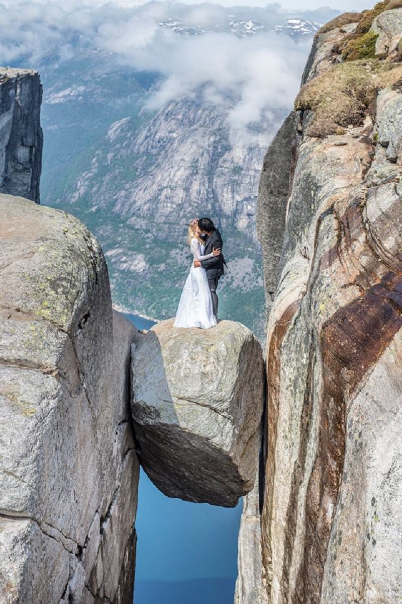 The Groom Louis Vuitton Dome Louis Vuitton Globe -  Norway