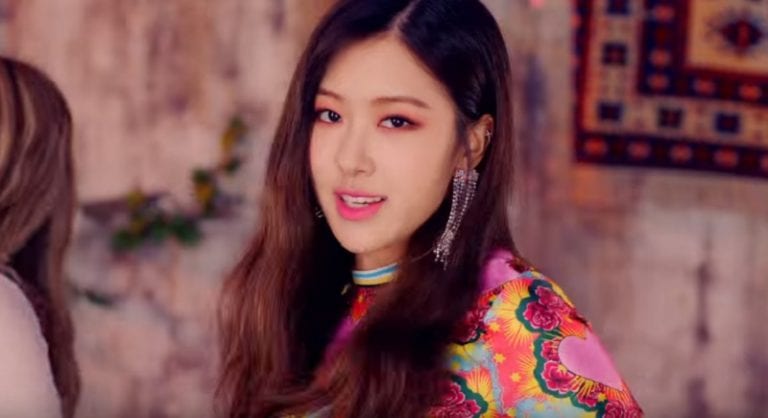 Kiwi Singer Becomes Huge K-Pop Star After Her Father’s Simple Suggestion