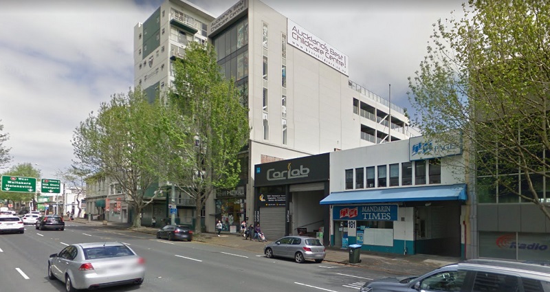 Robber in New Zealand Mugs Chinese Student, Steals $11,500 of Valuables From Her Home Right After