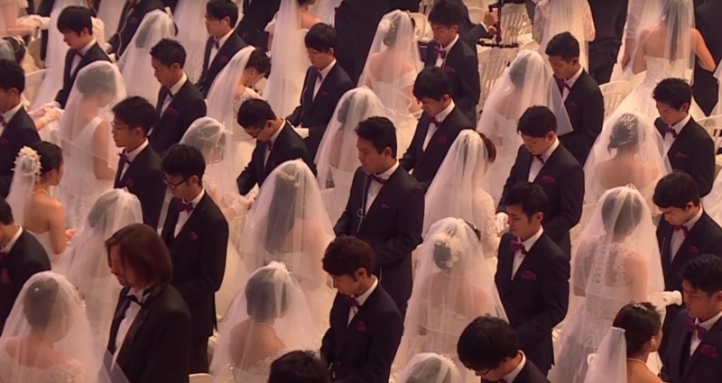 South Korean Church Randomly Matches and Weds 24,000 Couples in Global Mass Wedding