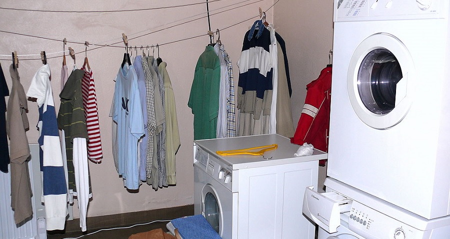 Japanese Woman Gets Culture Shock After Foreign Boyfriend Tells Her to Fold His Clothes
