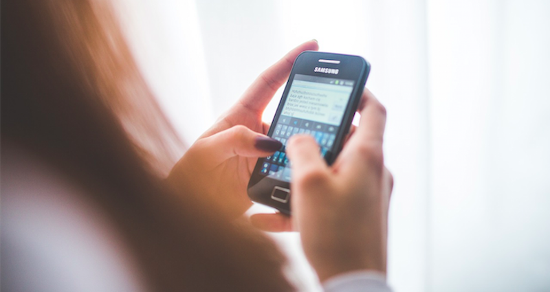 Woman Detained For 3 Days For Using Phone During Flight in China