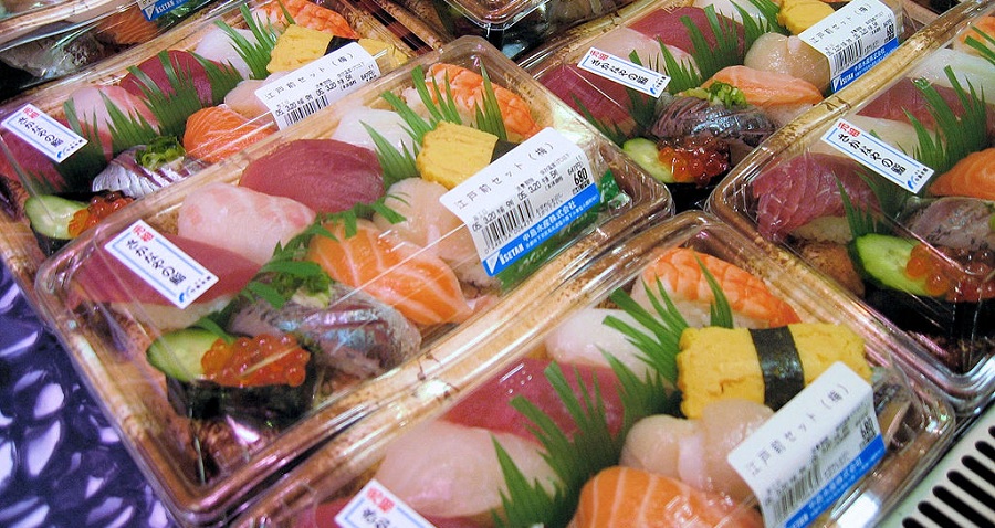 People Think Microwaving Store-Bought Sushi Will Make It Restaurant Quality
