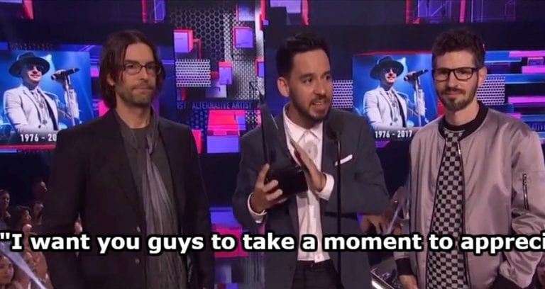 Linkin Park Members Pay Tribute to Chester Bennington at 2017 AMAs