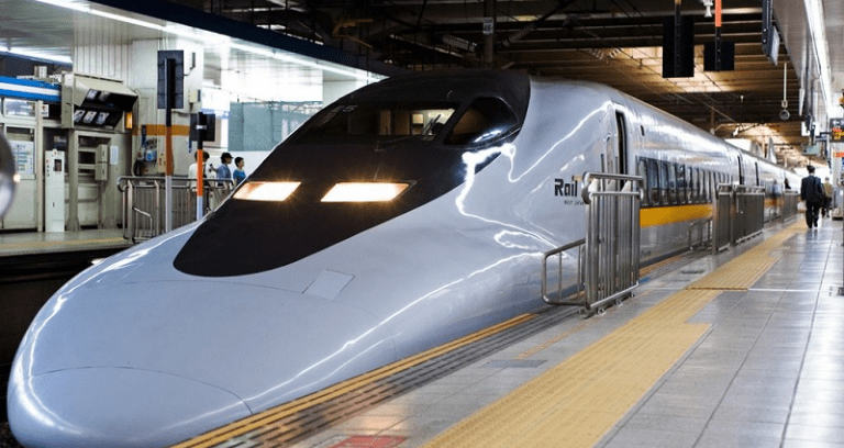 Japanese Bullet Train Almost Speeds Off With 200 Passengers Left Behind