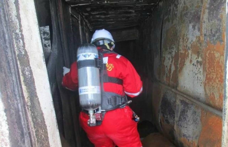 east china sea oil spill