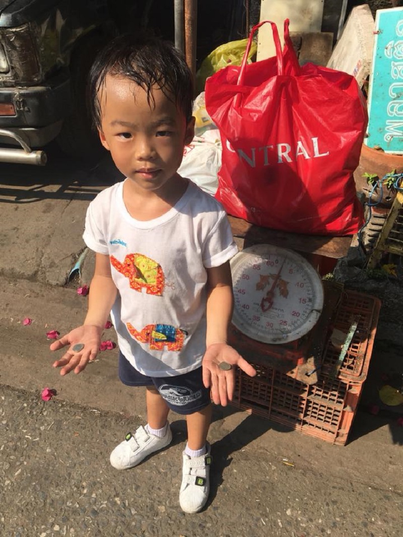 thai mom son garbage