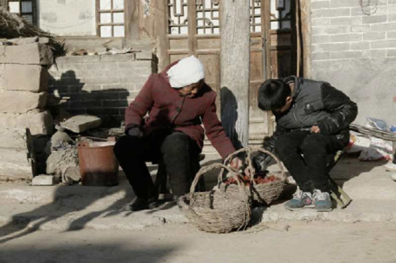 boy china breadwinner support family