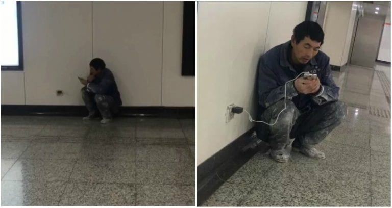 He Walks to the Subway Every Night to Use Free Wi-Fi to See His Family