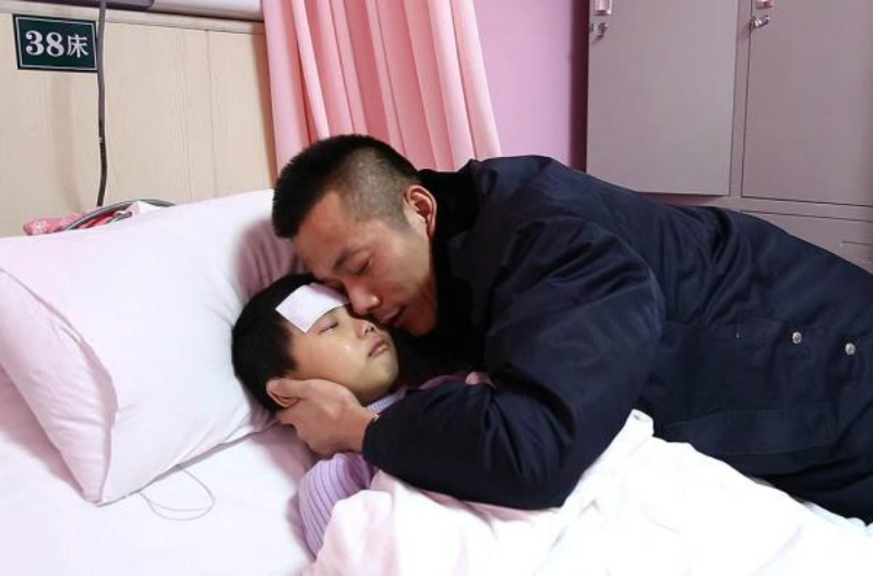 cancer-stricken chinese girl asks father to stop treating her