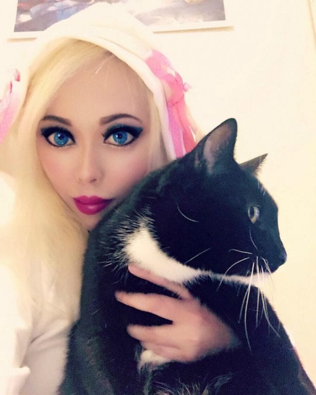 Barbie Fan Spends 35000 To Look ‘more Caucasian After Getting Bullied For Her Eyes 5811