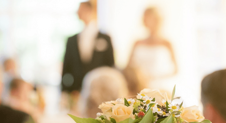 Costa Ricans are Making Thousands of Dollars Marrying Chinese Migrants