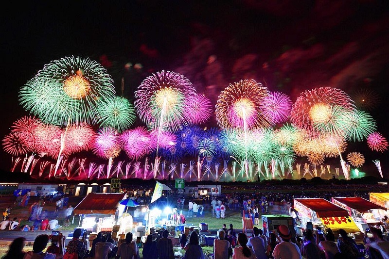 Japan’s 'Firework's Festival' Proves Their Fireworks Game is on a Whole ...