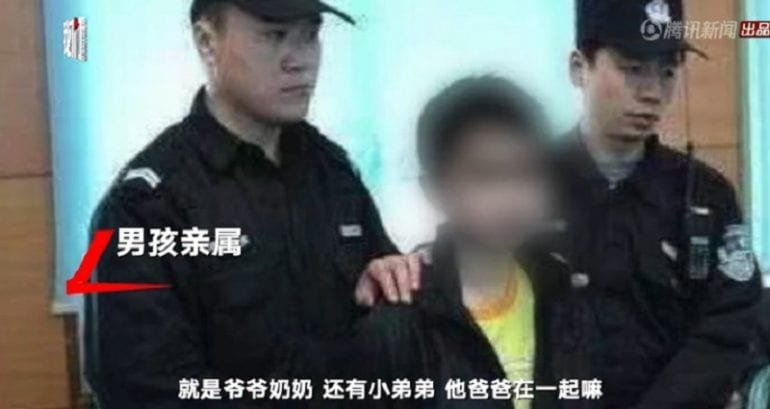 Chinese Boy S‌‌ta‌‌b‌s ‘S‌tr‌ict’ Mother to D‌ea‌t‌‌h, Gets No Jail Time