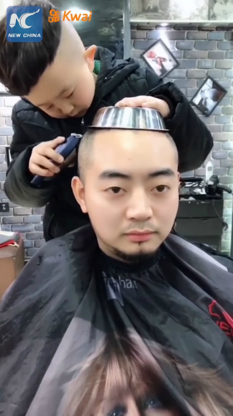 6-Year-Old Boy Becomes the Hottest Hairdresser in China 