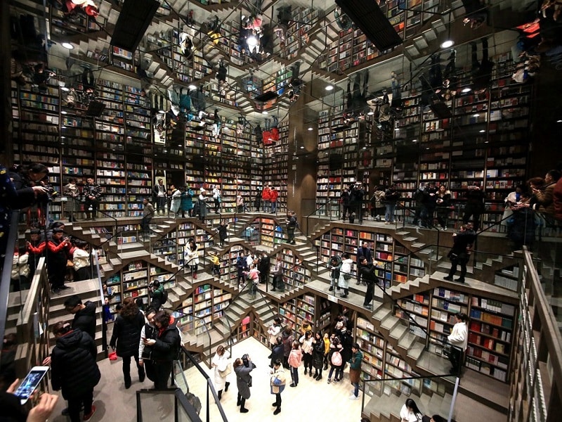 Chongqing, China is welcoming a new store that will surely blow the minds of bookworms.