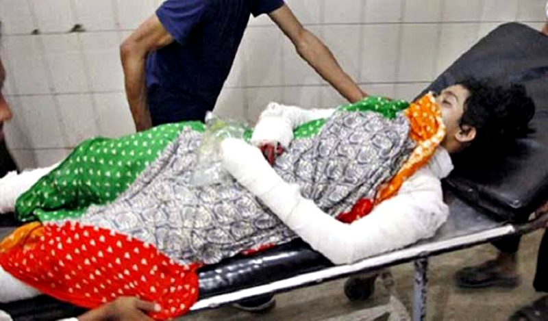 A female student at an Islamic school in Feni, Bangladesh has died days after unidentified individuals set her on fire in apparent retaliation for a sexual harassment report she had made against the school principal.
