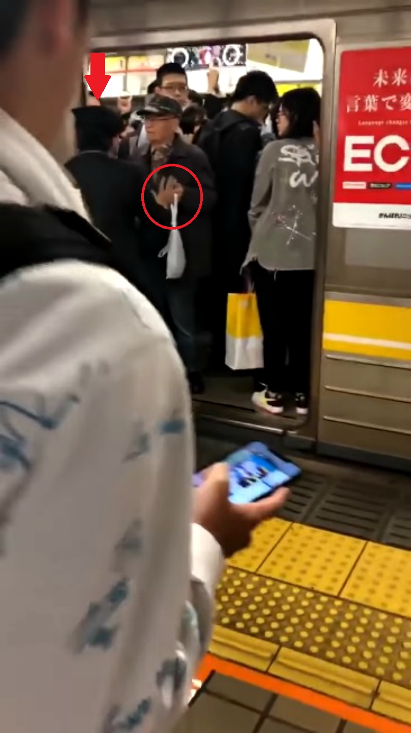 An elderly Japanese commuter who managed to stop a train has gone viral on social media.