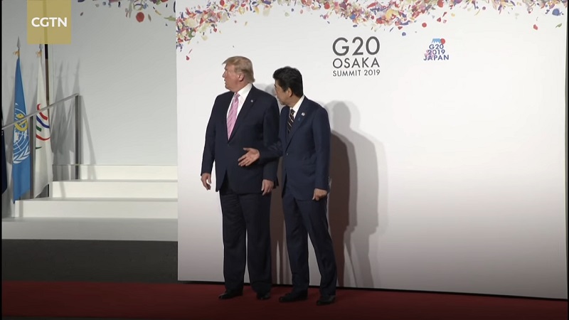 United States President Donald Trump and Japanese Prime Minister Shinzo Abe just shared an awkward encounter while exchanging handshakes in yet another cringeworthy moment.