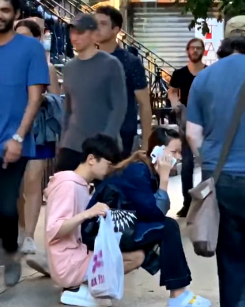 A man who turned himself into a chair for his girlfriend to sit on in public has gone viral on social media.