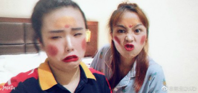 Following the release of Disney’s trailer for its live-action remake of “Mulan,” fans all over the world have begun recreating the image of the titular Chinese heroine — with particular attention to her traditional beauty.