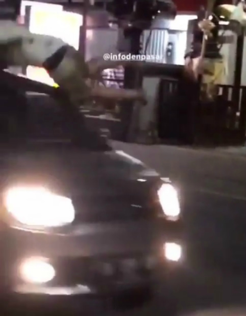 An Australian tourist was arrested in Bali, Indonesia after committing a slew of random, violent acts on the streets over the weekend.