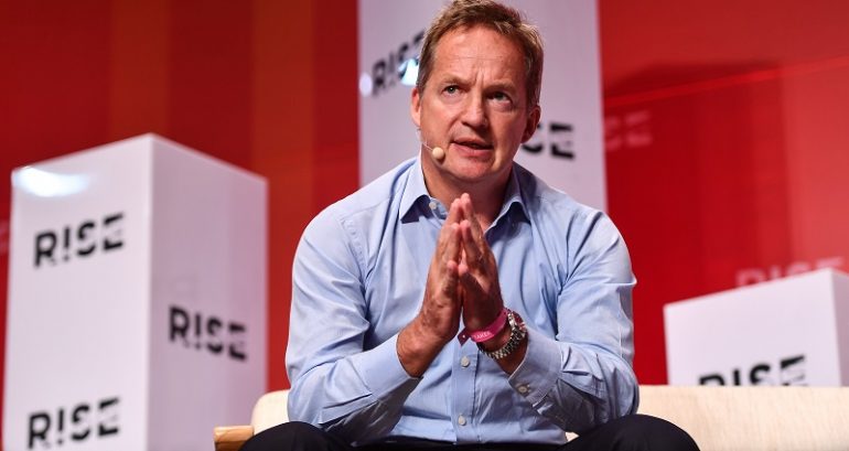 Cathay Pacific CEO Quits to Protect Workers Protesting in HK After the Communist Party Wanted Names