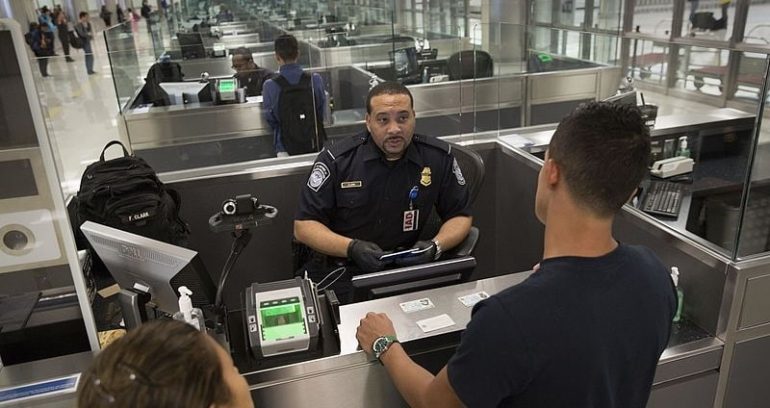 9 Chinese Exchange Students Denied Entry to the U.S., Sent Back to China