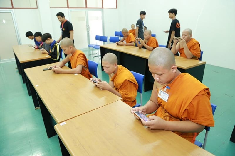 Three young novice monks from the Balee Sathit Suksa school were crowned as champions of an esports tournament for a mobile racing game in Thailand.
