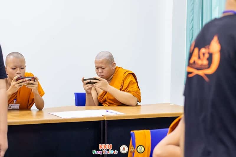 Three young novice monks from the Balee Sathit Suksa school were crowned as champions of an esports tournament for a mobile racing game in Thailand.
