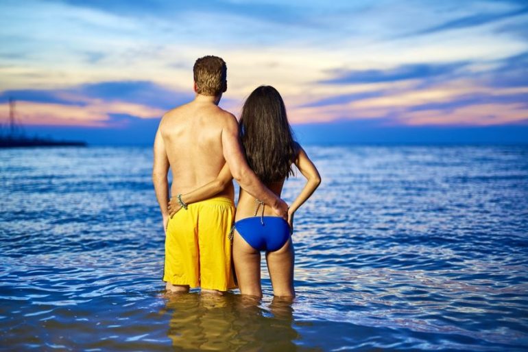 Sex Workers in Indonesia are Now Using Tinder To Find Tourist Customers
