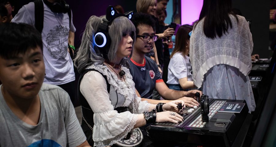 Chinese Teens Under 18 Now Banned From Online Gaming After 10 P.M ...