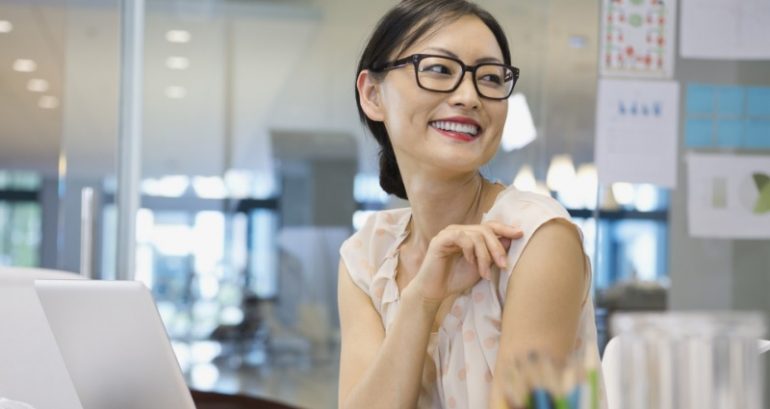 Japanese Firms Ban Women From Wearing Eyeglasses
