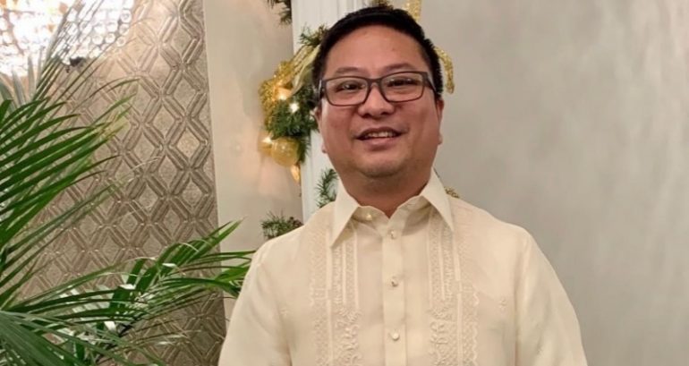 Filipino American Nurse in Long Island Passes Away While Battling Pandemic