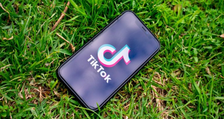 TikTok and WeChat To Be Removed From App Stores on Sunday