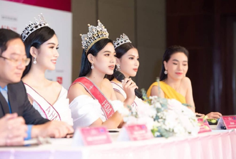 19-Year-Old Farmer's Daughter Wins Miss Vietnam 2020