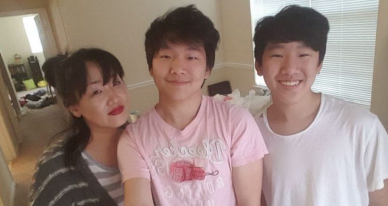 Son of Atlanta Shooting Victim Pens Heartbreaking Tribute on GoFundMe