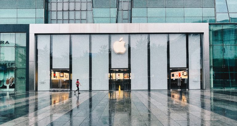 Group of Chinese students sue Apple for not including charger with iPhone 12