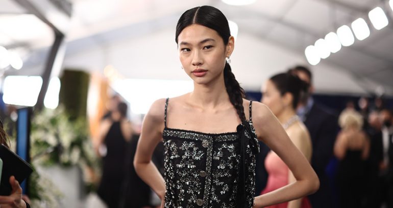 ‘Squid Game’ star Jung Ho-yeon pays homage to Korean culture with SAG Awards look