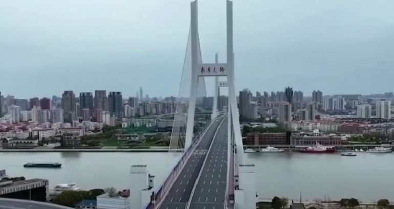 Video of Shanghai residents screaming out their windows during strict COVID lockdown goes viral