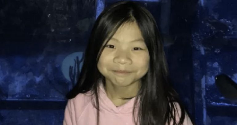 Queens girl, 14, may be paralyzed after being hit by stray bullet from gang-related gunfire