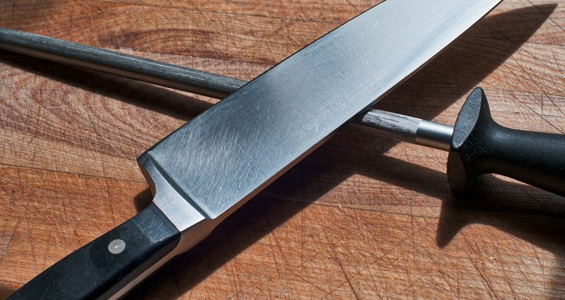 Indian mother chops off boyfriend’s penis after catching him trying to sexually assault her daughter
